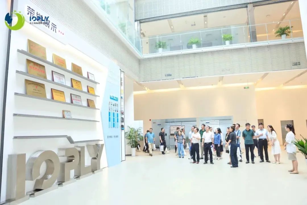 1696834958763049740.jpeg 640 (1).jpeg